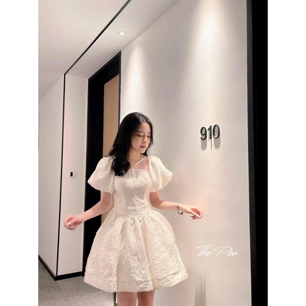 ĐẦM TRẮNG HOA NỔI DÂY CỔ XOÈ