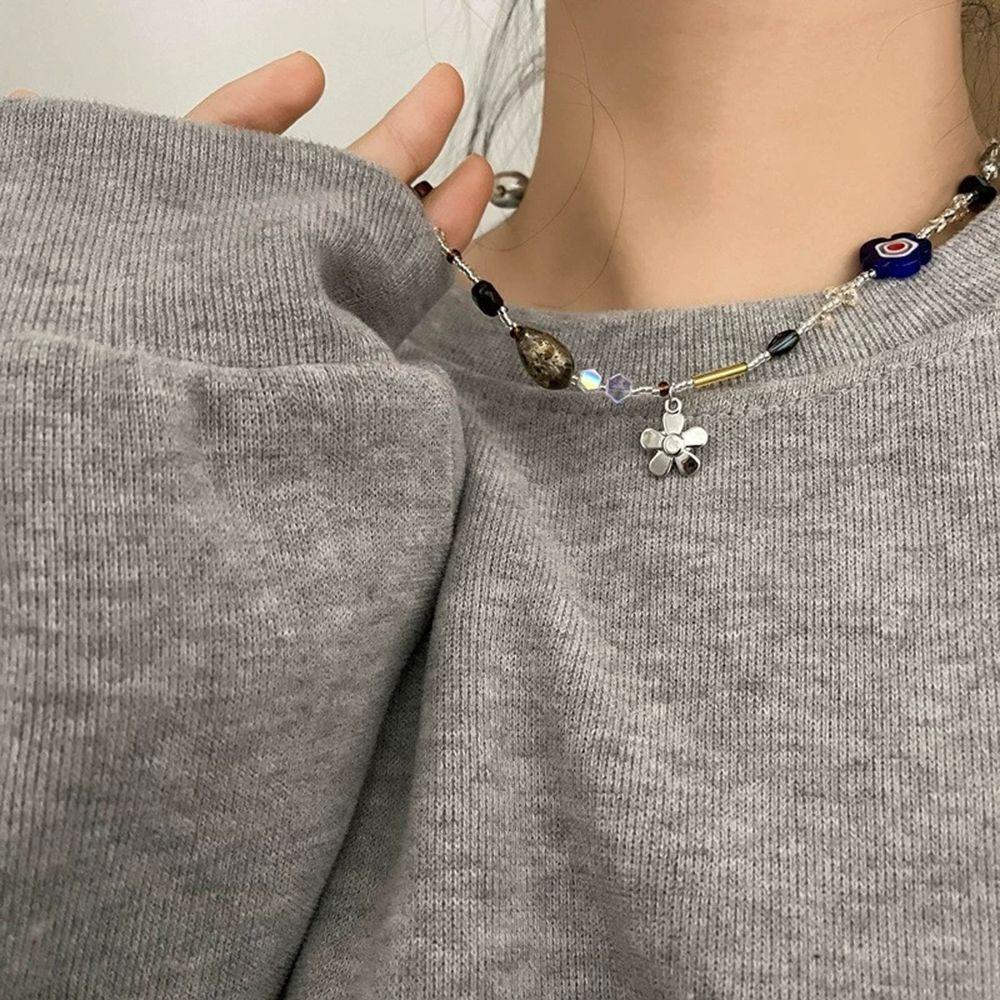 Vòng Cổ Choker Mặt Hình Trái Tim Phong Cách Cổ Điển Cá Tính Dành Cho Nữ