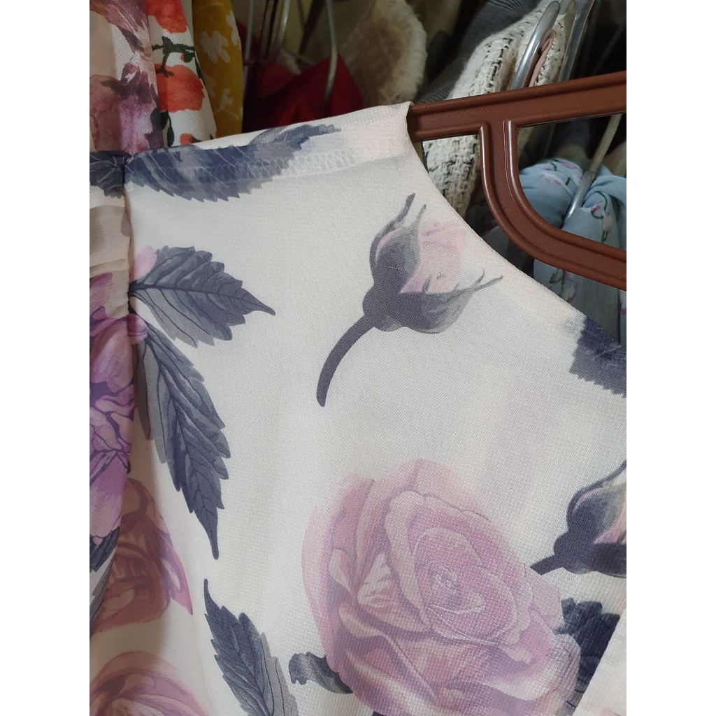 Váy Wrap chân bèo voan tơ hoa hồng màu be vàng Size S