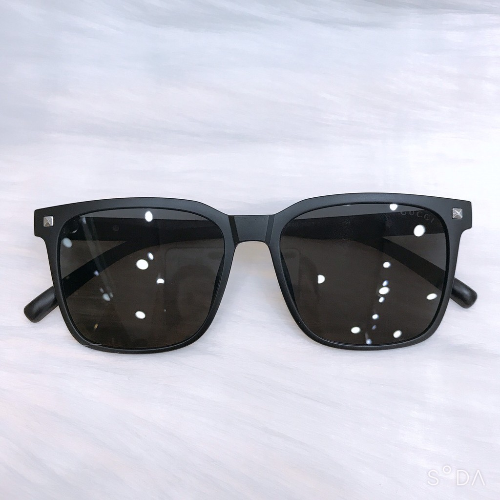 Kính mát nhựa nam // SALE // kính mát Nam / chất liệu gọng nhựa / chống xước / ngăn tia gây hại tới mắt / kiểu dáng trẻ | BigBuy360 - bigbuy360.vn