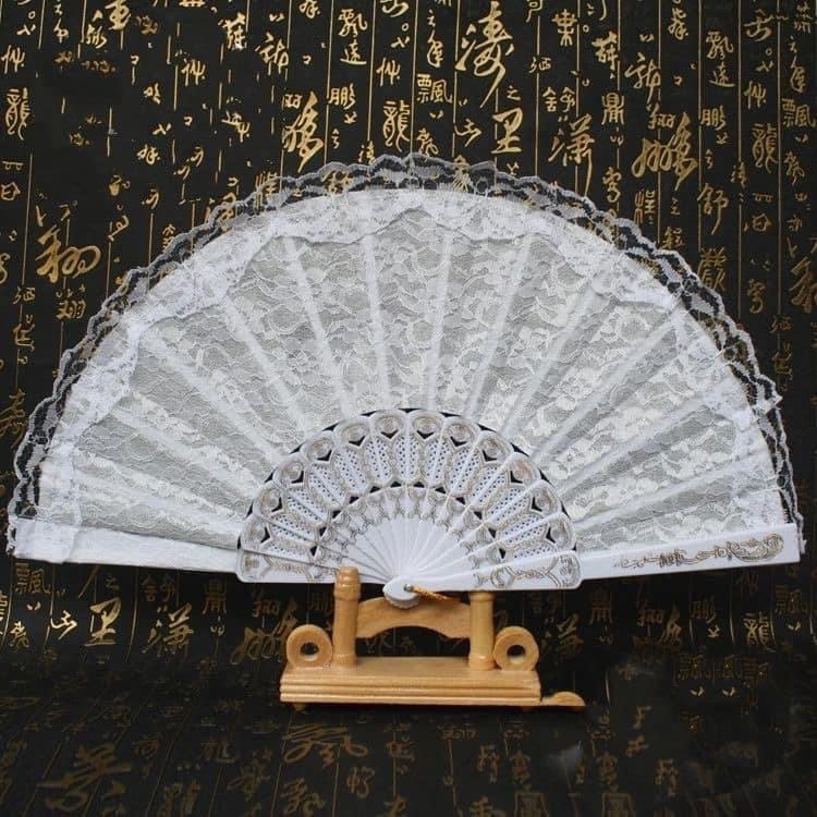 Quạt ren lolita