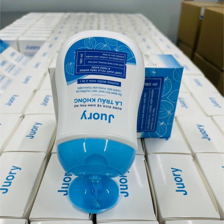 Dung Dịch Vệ Sinh Phụ Nữ JUORY 180ml