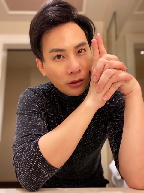 Áo thun nhũ kim tuyến mềm | BigBuy360 - bigbuy360.vn