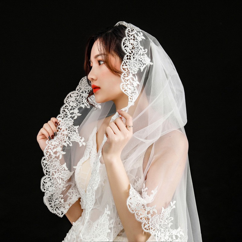 Khăn voan trắng viền ren thanh lịch sang trọng dành cho cô dâu