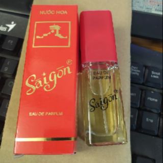 Nước Hoa Sài Gòn màu đỏ
