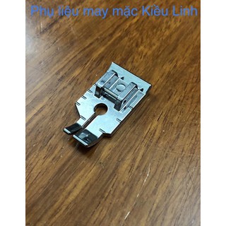 Chân vịt máy may gia đình đa chức năng.