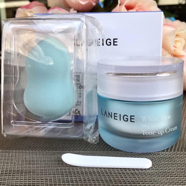 KEM DƯỠNG TRẮNG DA NÂNG TONE LANEIGE WHITE DEW TONE-UP CREAM