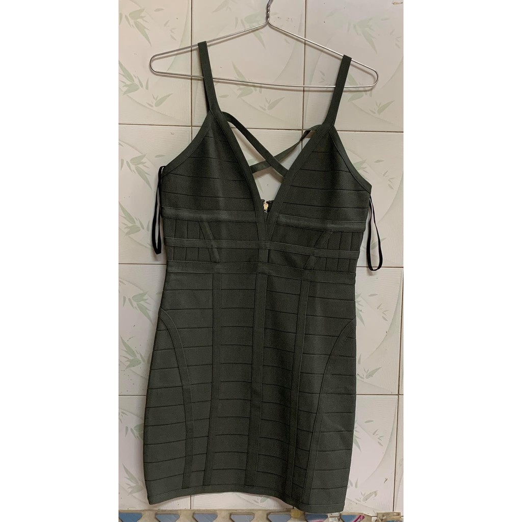 Đầm hiệu Bebe, size M chính hãng,eo 71CM