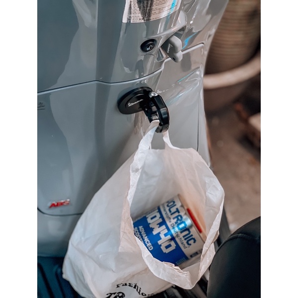 MÓC TREO ĐỒ CHO XE VESPA ĐA DẠNG MÀU SẮC