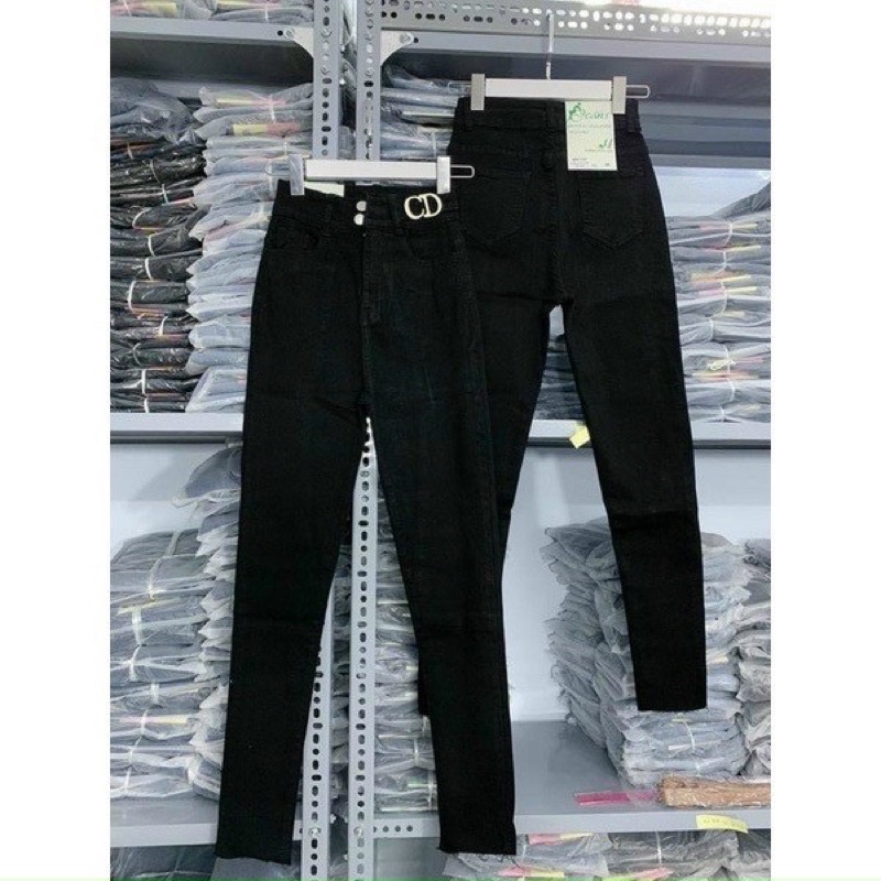 Quần Jeans giấy  SKINNY 2 Khuy ĐÍNH MẶT GG . . Cạp Cao 2 nút, Chất jeans giấy, Co giãn 4 chiều
