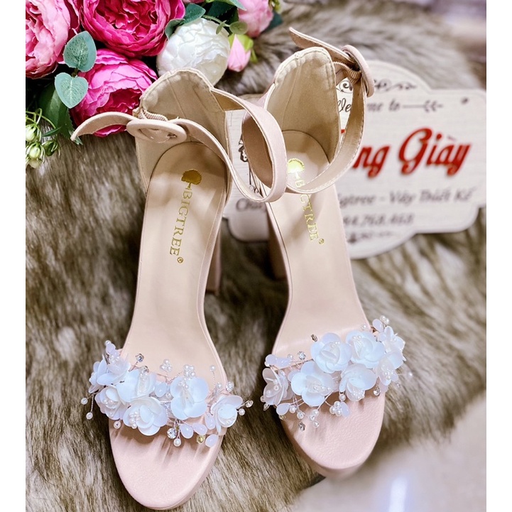 GIÀY CƯỚI, XĂNG ĐAN CƯỚI ĐÚP ĐẾ ĐÍNH HOA NGỌC( Hàng thiết kế làm và gắn đính thủ công, khách chắc lấy mới đặt giúp shop)