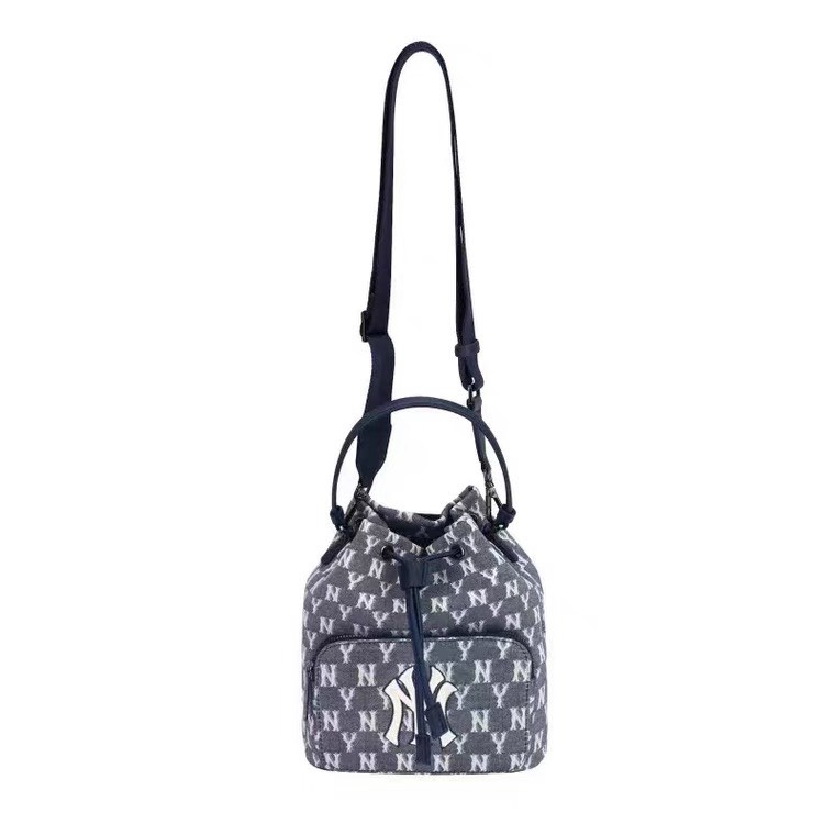 Túi đeo chéo 1 vai dây rút dây MLB Monogram Jacquard