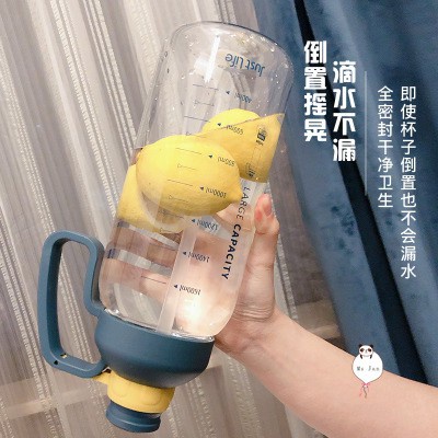 Bình nước 1800ml chia vạch có tay cầm và van chống tràn kèm ống hút