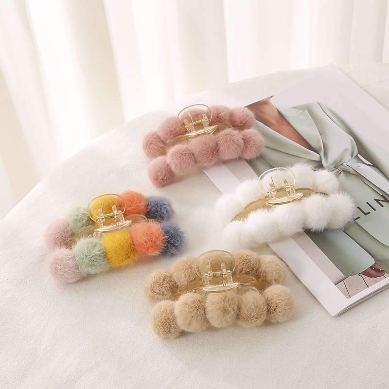 Kẹp Tóc Càng Cua Đính Bóng Lông Dễ Thương Cho Nữ