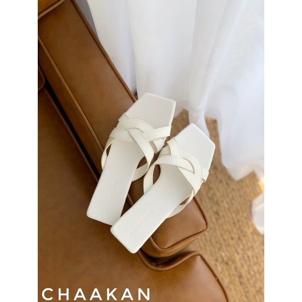 DÉP LÊ CHAAKAN XUẤT DƯ