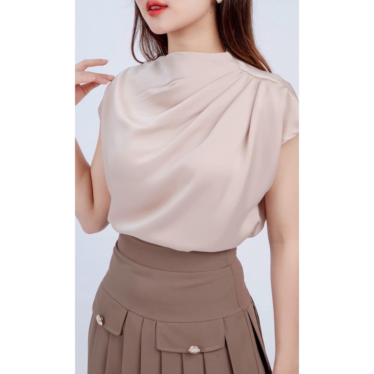 Áo sơ mi công sở nữ - áo sơ mi lụa xếp ly vai tay dơi cúc đính vai