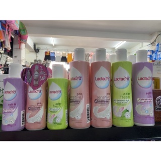 Dung dịch vệ sinh Lactacyd 250ml