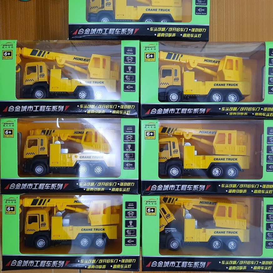 Xe ô tô cẩu móc mini đồ chơi trẻ em có âm thanh và đèn mở được cửa xe