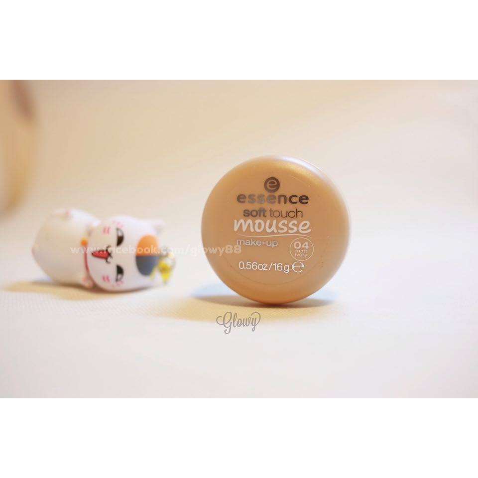 Essence Soft Touch Mousse Make-up - màu 04