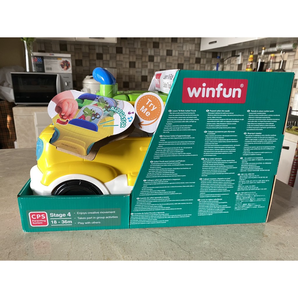 XE TẢI CHÒI CHÂN KÈM BỘ SƯU TẬP ĐỘNG VẬT HOANG DÃ CÓ NHẠC WINFUN