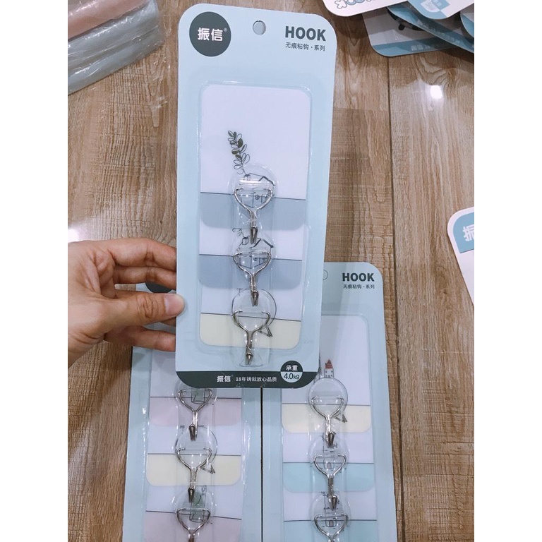 Móc dán tường 3 cái 055