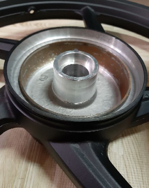 Bánh Mâm WAVE RS 5 cây lớn giả zin có chữ hondaa như hình đĩa trước 4 lỗ sau đùm