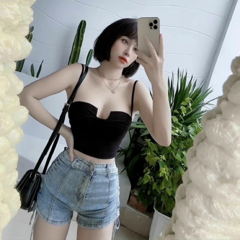 Áo 2 dây khoét ngực chất gân dày dặn