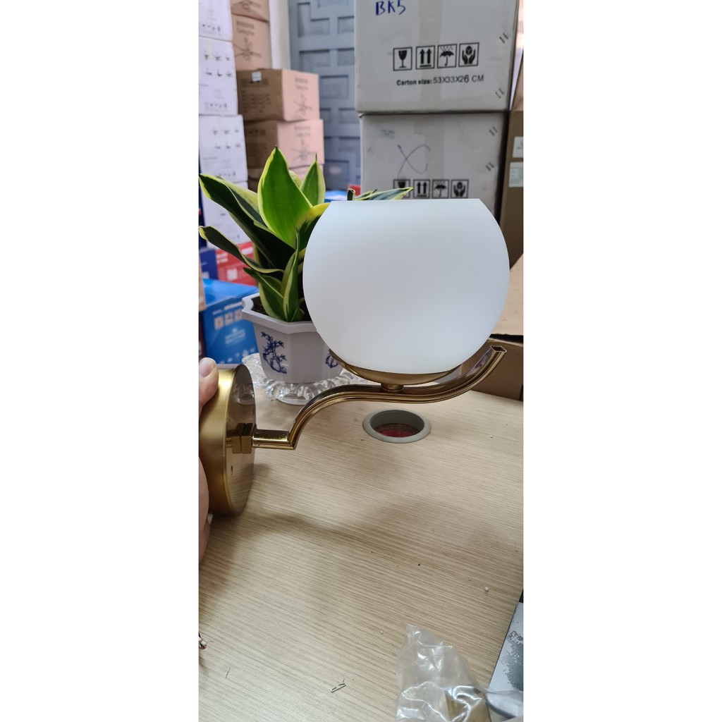 Đèn gang ngoại thất, nội thất trang trí phòng khách, phòng thờ, nhà hàng, quán xá [tặng kèm bóng LED)