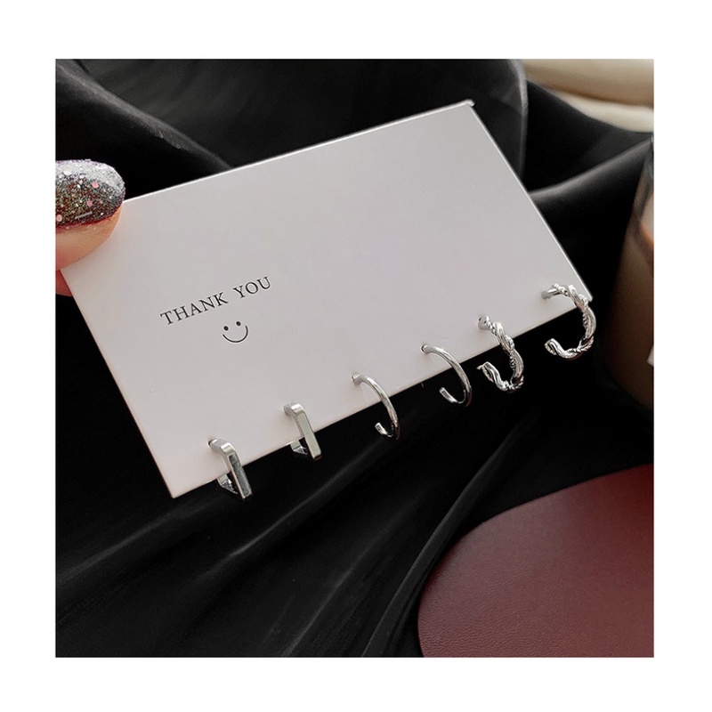 Set khuyên tai vòng tròn đơn giản