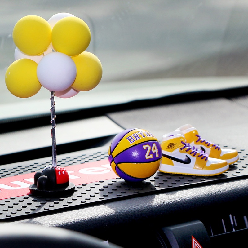 Móc Khóa Hình Đôi Giày Bóng Rổ mini aj1 nba James Kobe Curry Sáng Tạo Trang Trí Xe Hơi