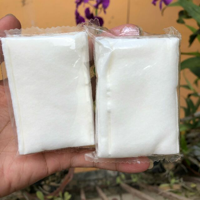 Bông tẩy trang Laneige