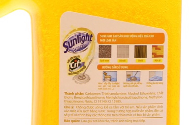 Nước lau sàn Sunlight 1kg hương thiên thảo (997ml)