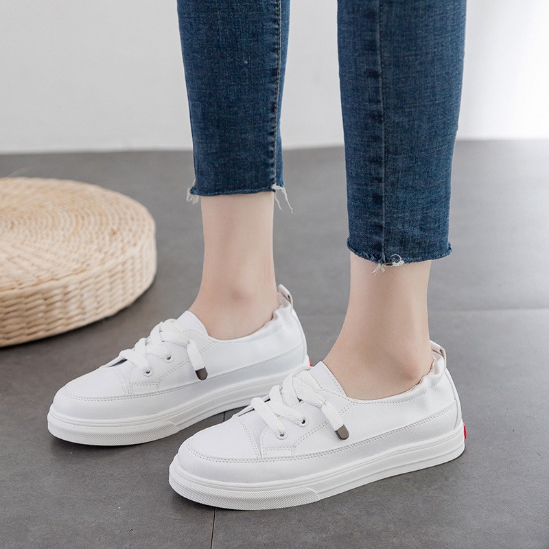 Giày thể thao nữ đế bằng giày nữ giá rẻ trắng đen slipon ulzzang cao cấp hot trend AZUKA - C4