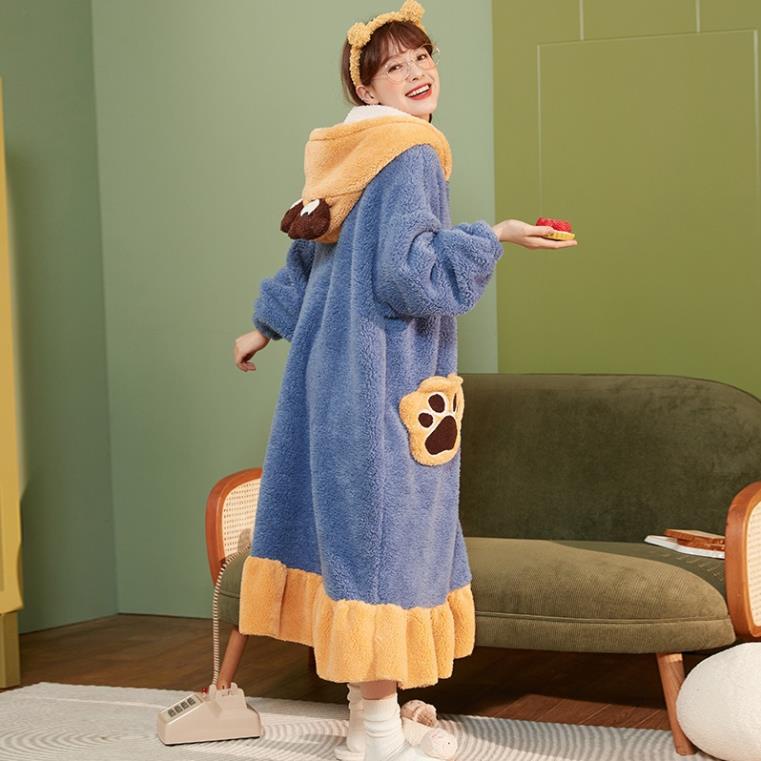 Áo choàng ngủ nhung dày dặn ấm áp theo phong cách mùa đông dành cho nữ 2021 ! | BigBuy360 - bigbuy360.vn