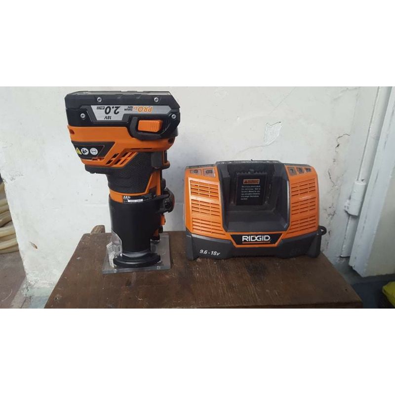 Máy phay pin AEG 18v