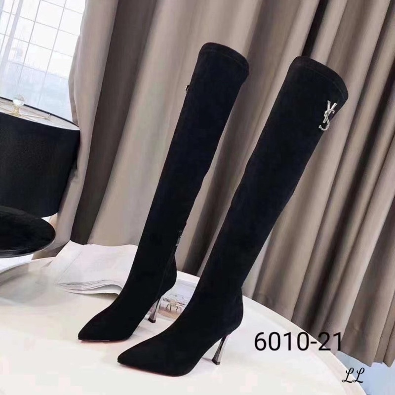 Boot đùi da lộn  gót kim loại đính đá