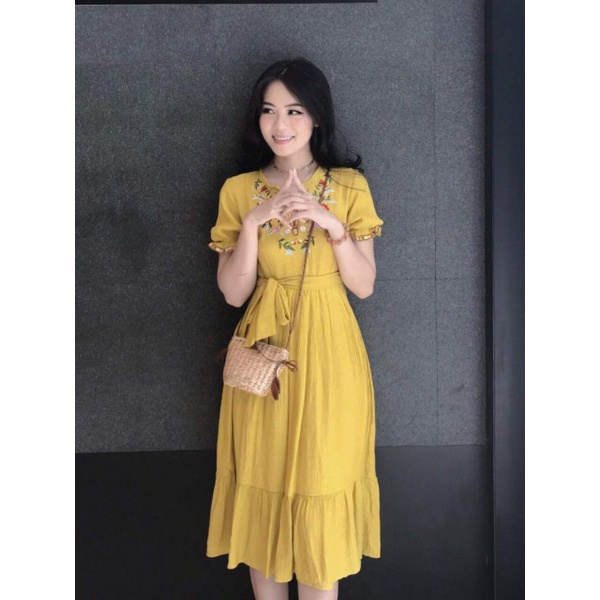 Đầm maxi thêu Giá 230k