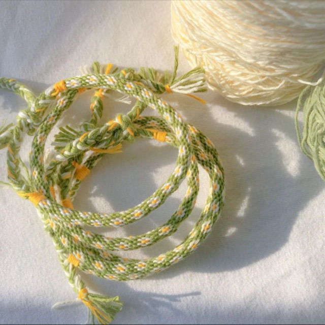 Vòng tay kumihimo handmade hoạ tiết hoa cúc