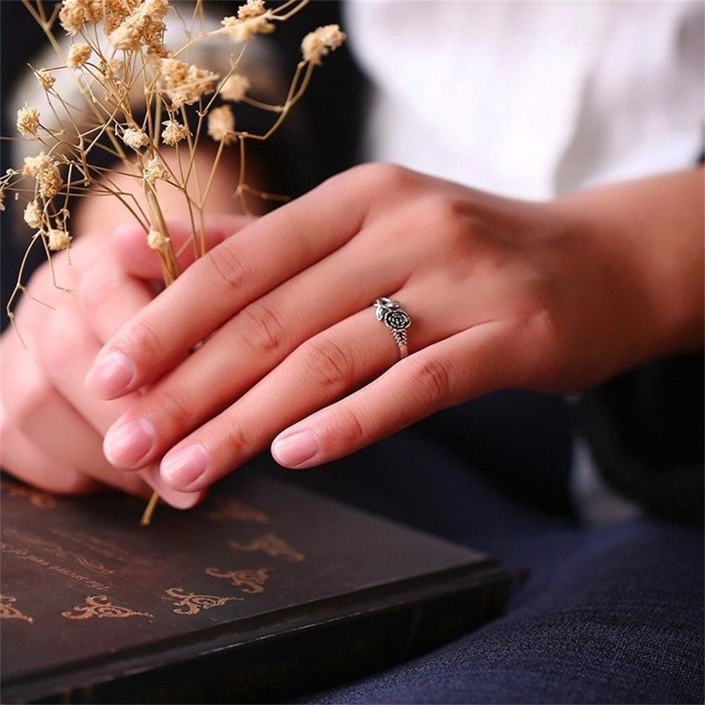 Nhẫn đeo tay hình bông hoa phong cách retro cho nữ