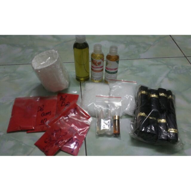Kit làm son