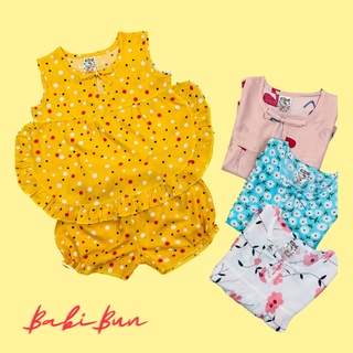 Bộ quần áo vải tôn mẫu sát nách lai tròn mềm - mịn - mát cho bé gái 4-13kg BabiBun