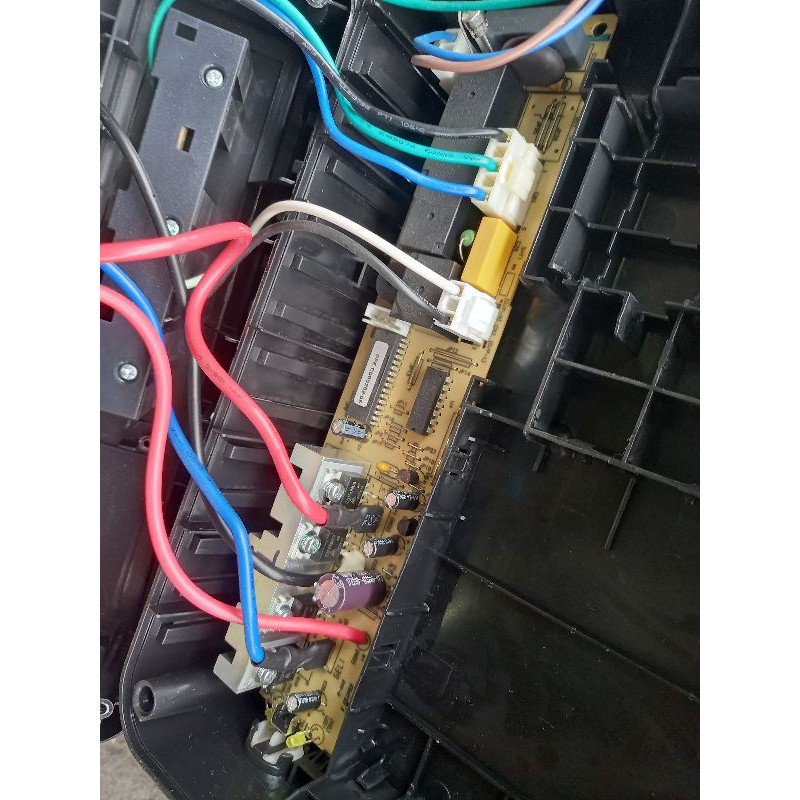 Bộ Lưu Điện UPS CyberPower BU600E 600VA 360W  -  sài tốt. giá chưa bình ác quy.
