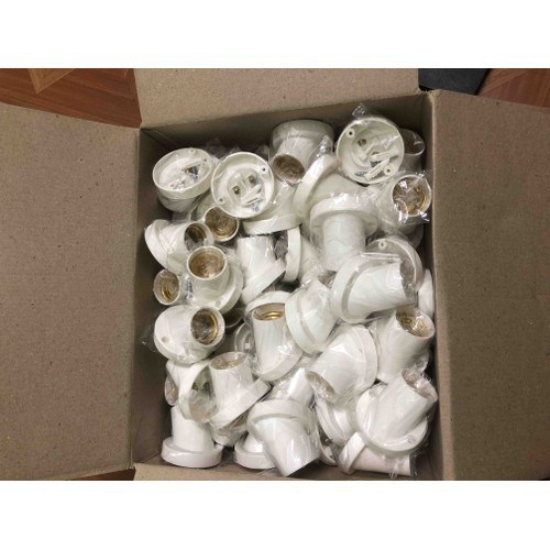 Đui Xoáy Ốp Trần, Đui Ngồi, Đui Chếch, Đui đèn E27 đui xoáy 27mm chếch chéo góc 45 độ gắn tường LED CITY | BigBuy360 - bigbuy360.vn