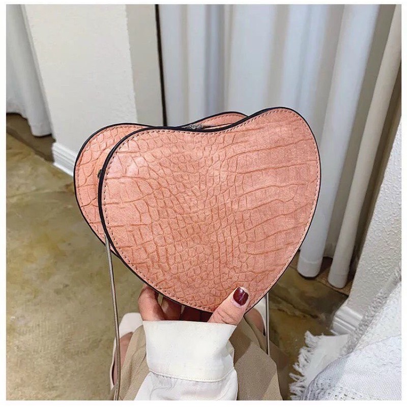 Túi đeo chéo trái tim mini