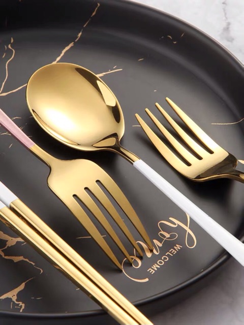 Bộ dao dĩa kim loại mạ vàng chuôi đen/hồng/trắng phong cách Bắc Âu -PB287