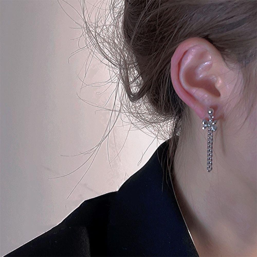 Set 4 Khuyên Tai Đeo Vành Tai Hình Nơ / Gấu Phong Cách Punk