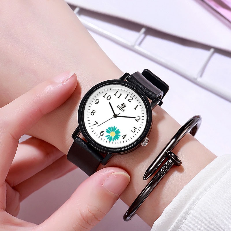 Đồng hồ kim nữ dây nhựa hoa cúc xanh HOT
