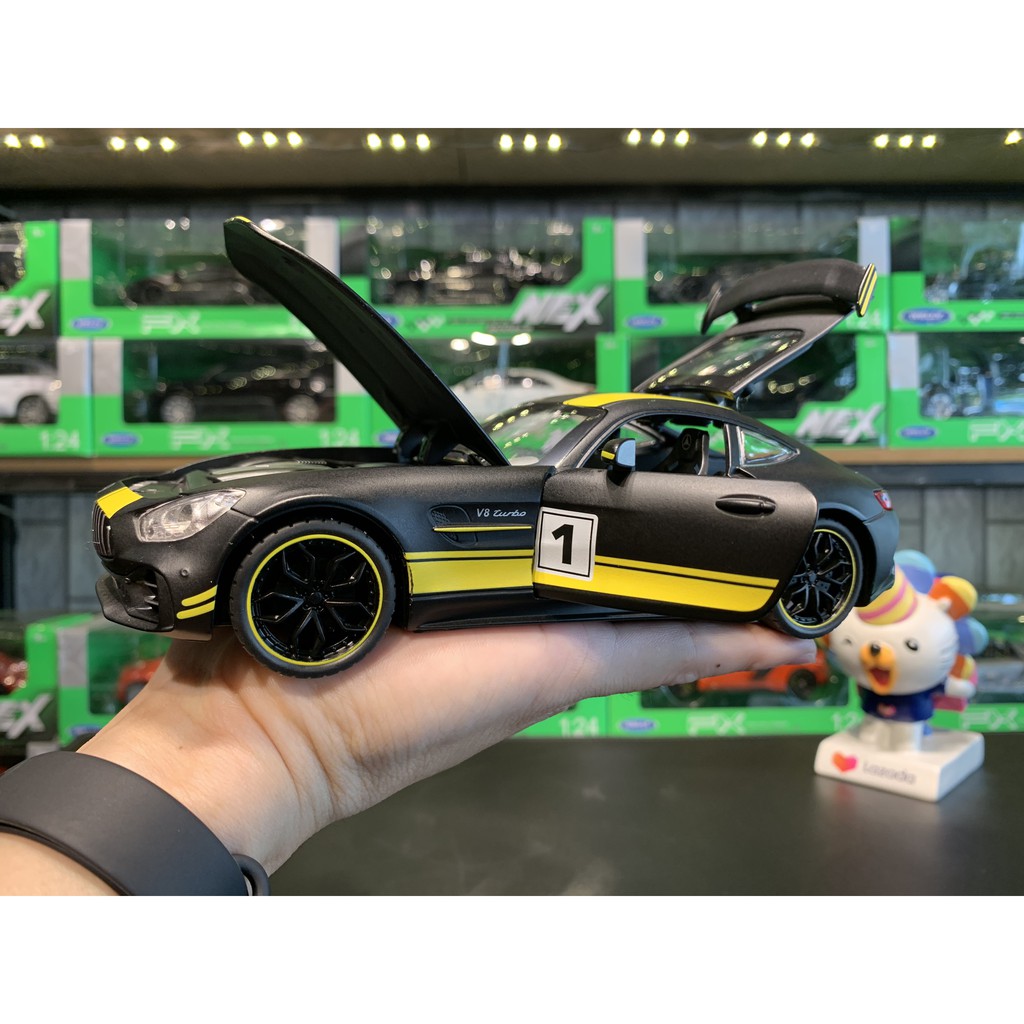 Mô hình xe mercedes AMG GTR PRO tỉ lệ 1:24 của hãng CHEZHI