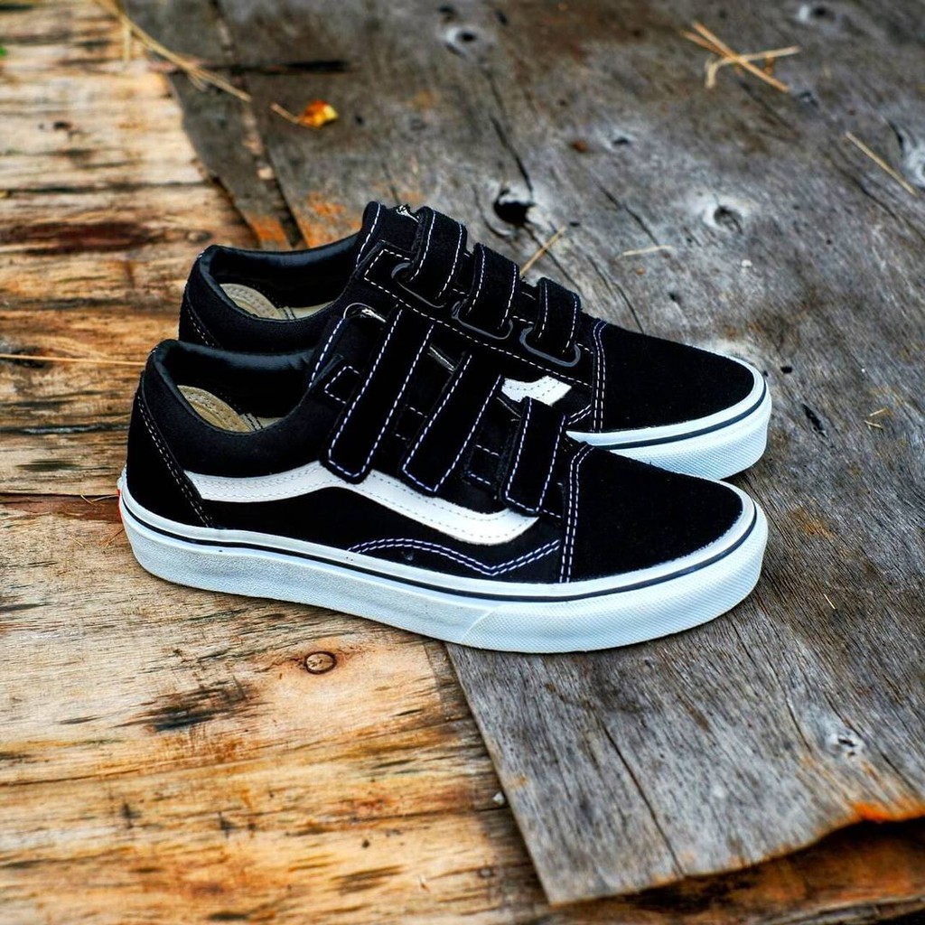 Giày Thể Thao Vans Old Skool V Vải Canvas Màu Trắng Đen Thời Trang