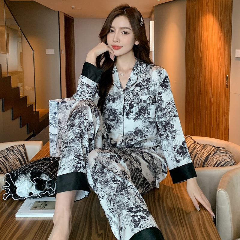 Bộ Đồ Ngủ Dài Tay Bằng Lụa Mát In Họa Tiết Thời Trang Xuân Thu Cho Nữ